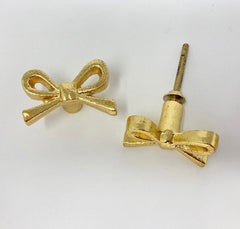Bow Tie Gold Metal Knob. Stylish, Elegant Hardware for Home Decor, Cabinets, Drawers, & Furniture