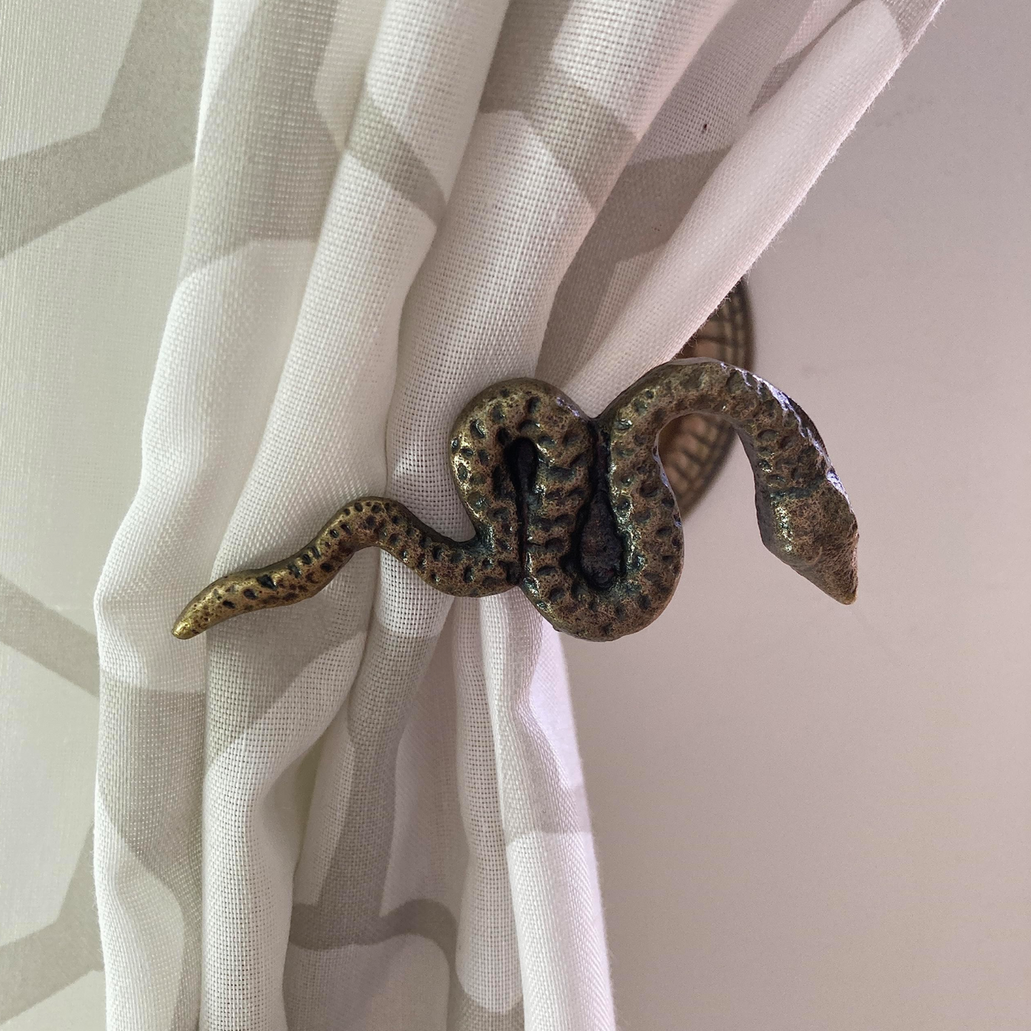 Snake Curtain Hook