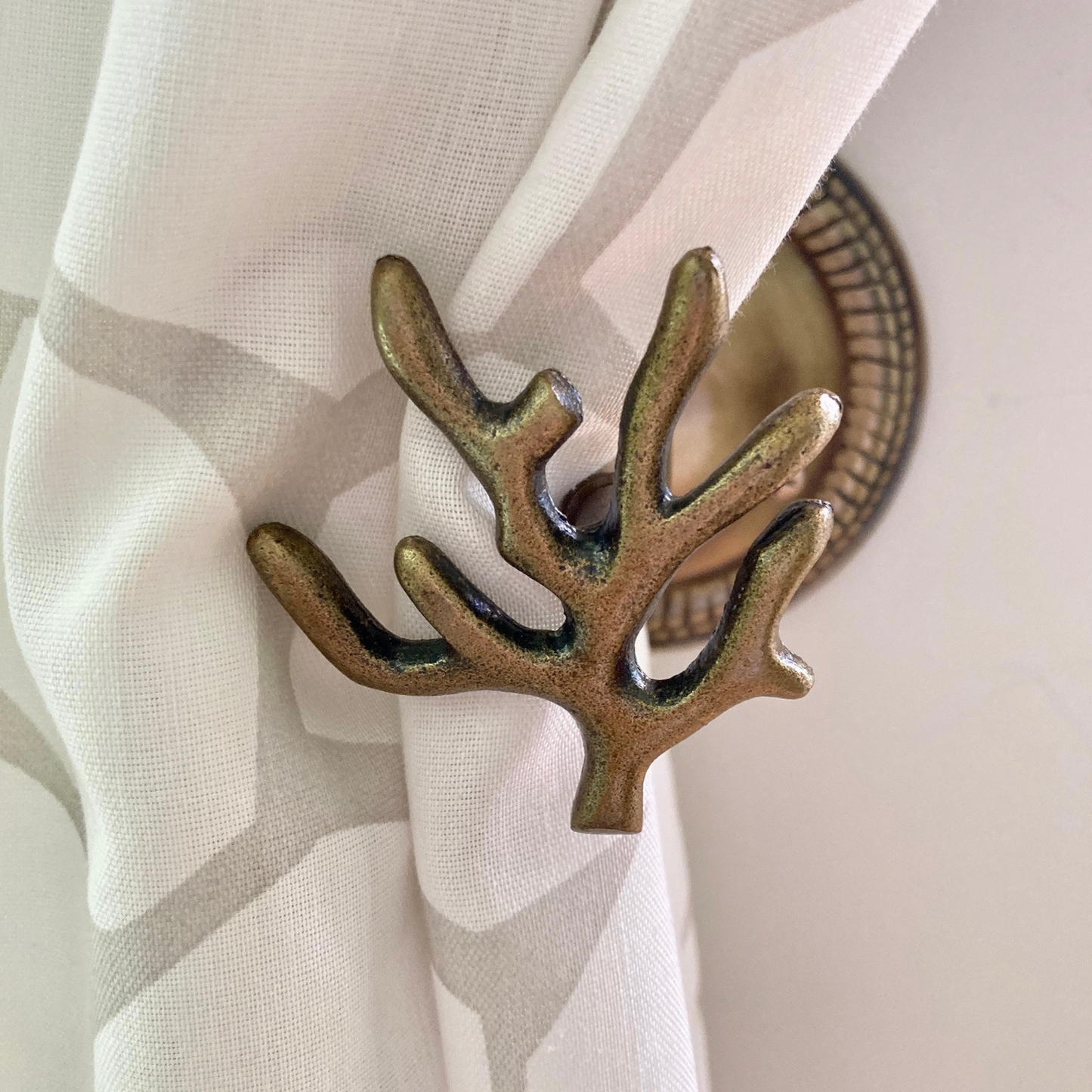 Small Coral Curtain Hook