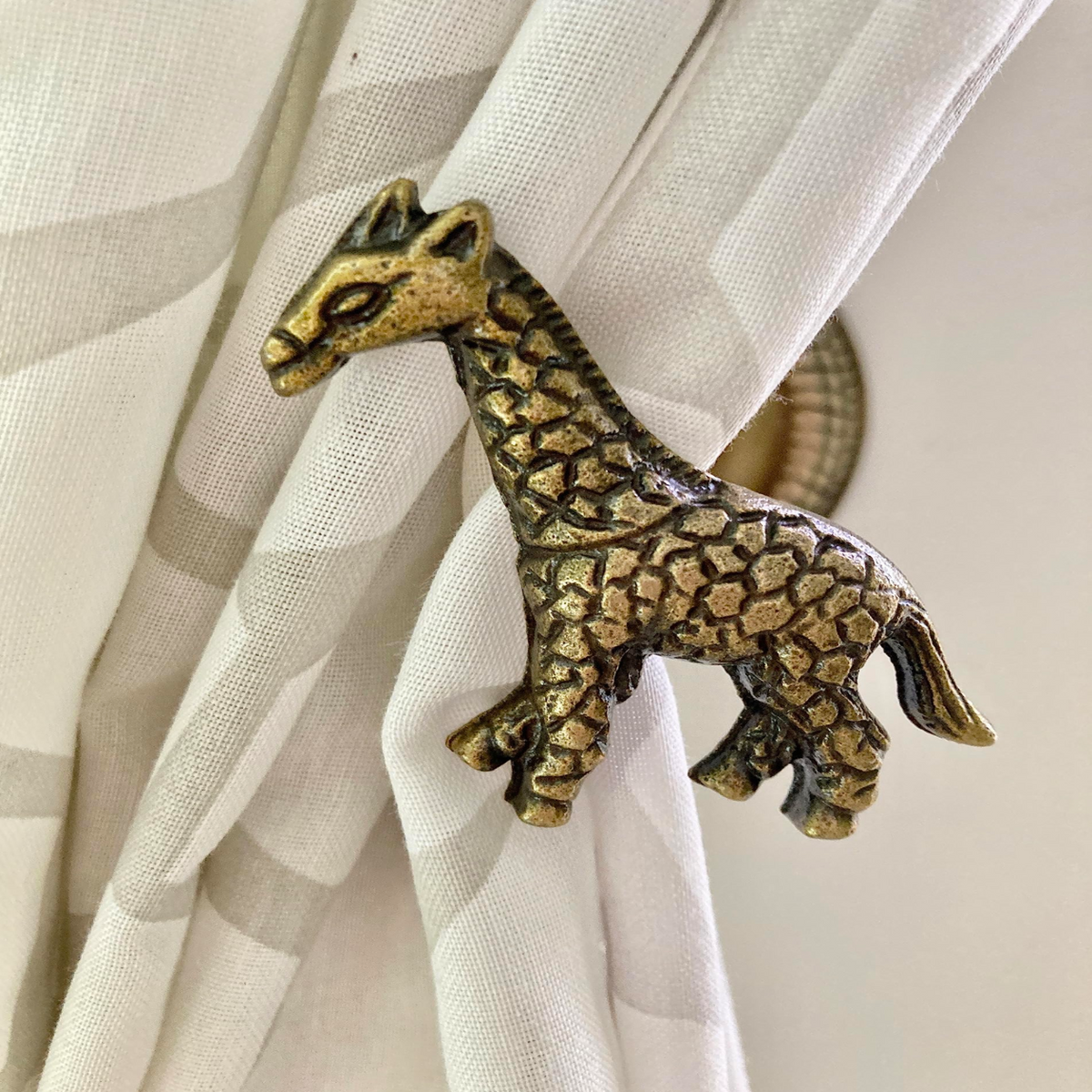 Giraffe Curtain Hook