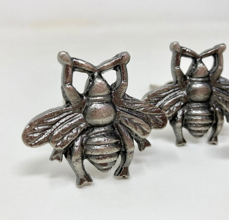 ANTIQUE PEWTER Metal Bee Knob - Knob Home decor drawer pull Cabinet