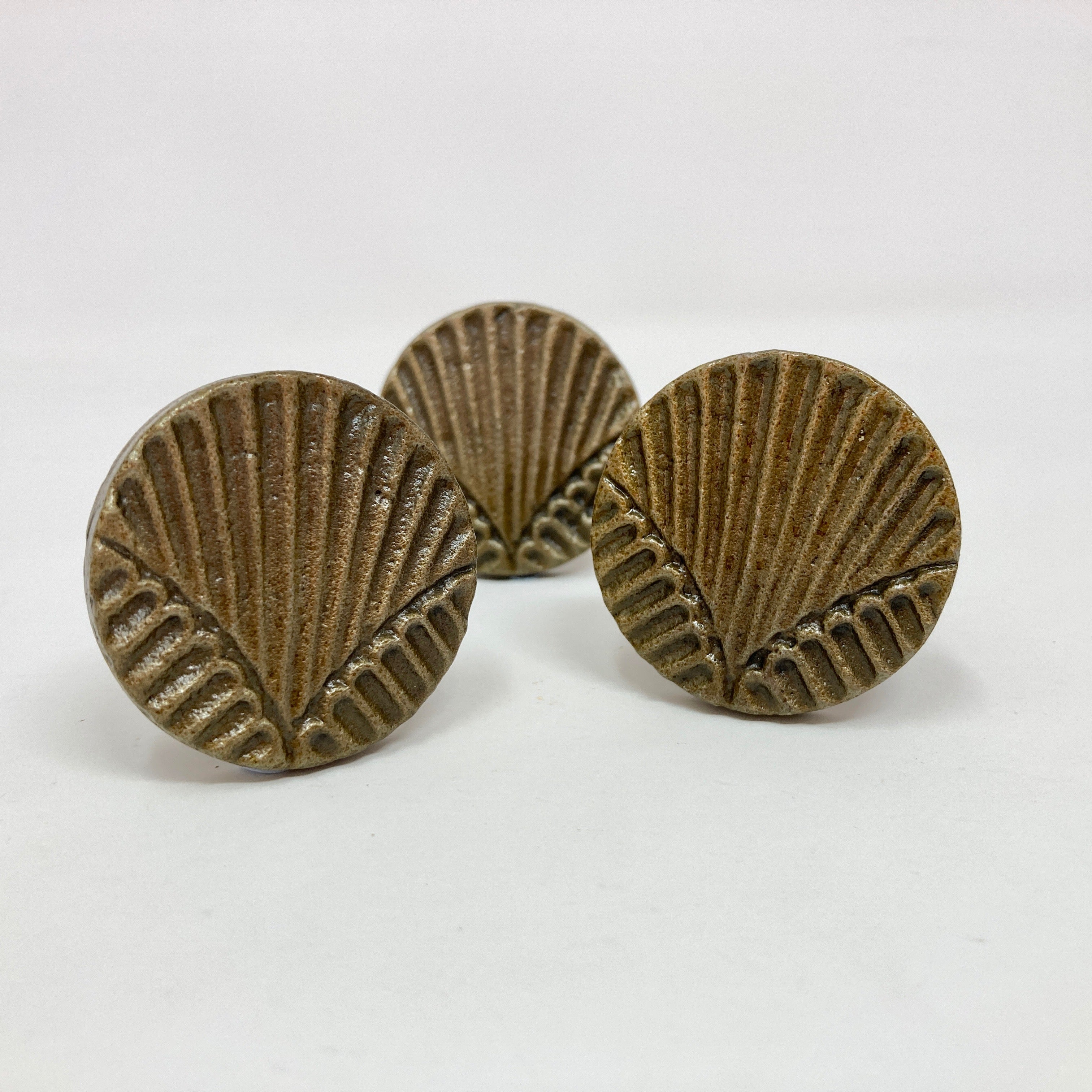 Antique Brass 'V' Vintage Art Deco Fan Iron Drawer Pull, Rustic Cabinet Door Handle, Door Knobs