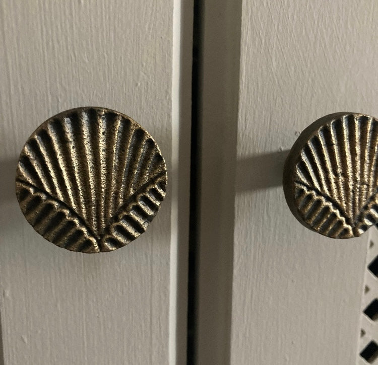 Antique Brass 'V' Vintage Art Deco Fan Iron Drawer Pull, Rustic Cabinet Door Handle, Door Knobs