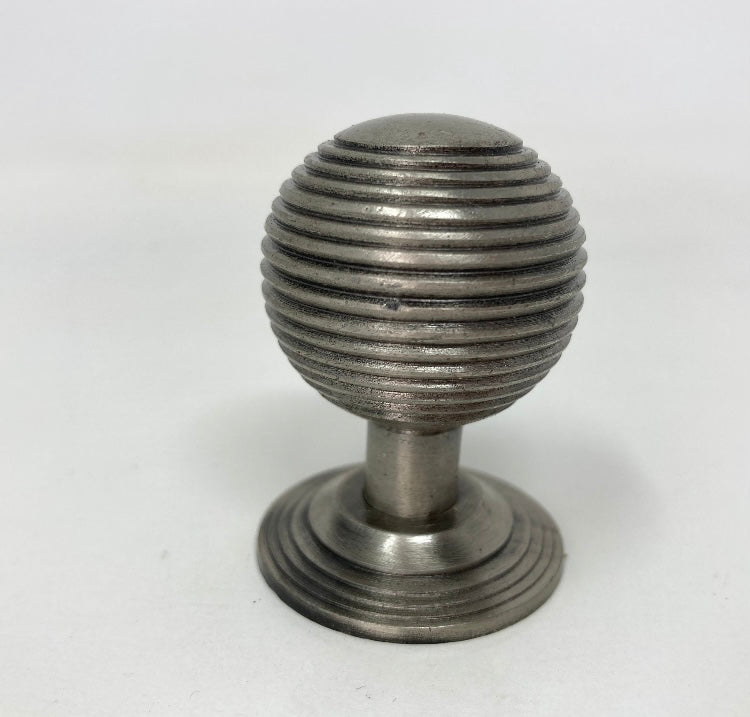 Beehive Knob in Antique Brass, Antique Pewter, and Antique Copper. Elegant Vintage-Inspired Hardware for Cabinets, Drawers, and Rustic Home Décor