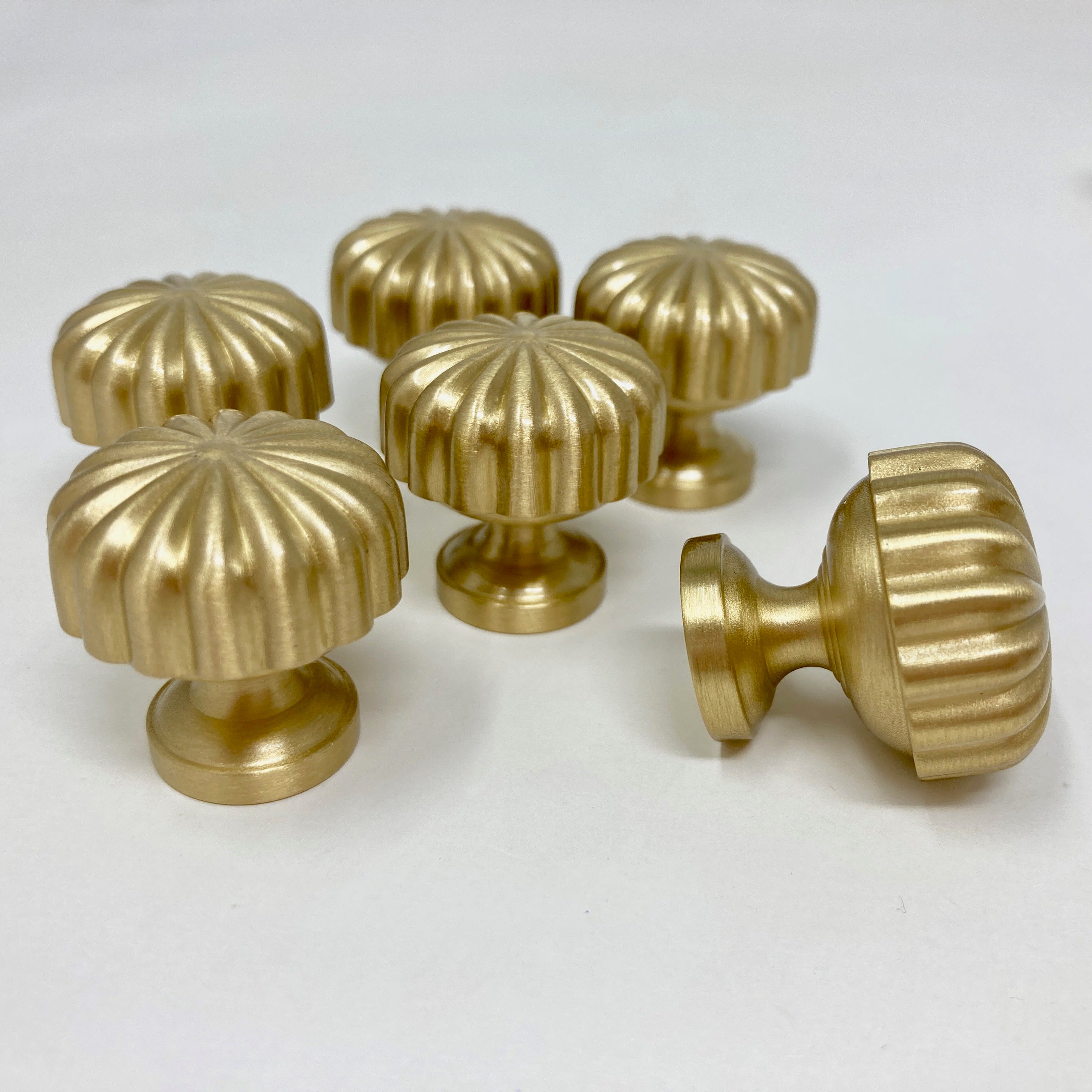 Sunflower Pull Knob Solid Brass 25mm or 30mm | Kitchen Replacement Knob, Furniture Knob, Cabinet Knob, Kitchen Door Knob