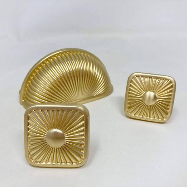 Brushed Gold Vintage Style Ribbed Pull Knob / Cup Handle | Kitchen Replacement Knob, Furniture Knob, Cabinet Knob, Kitchen Door Knob