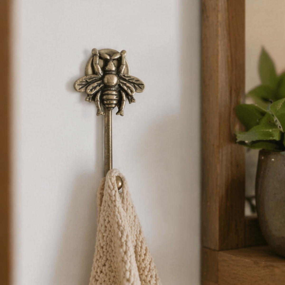 Bee Hook