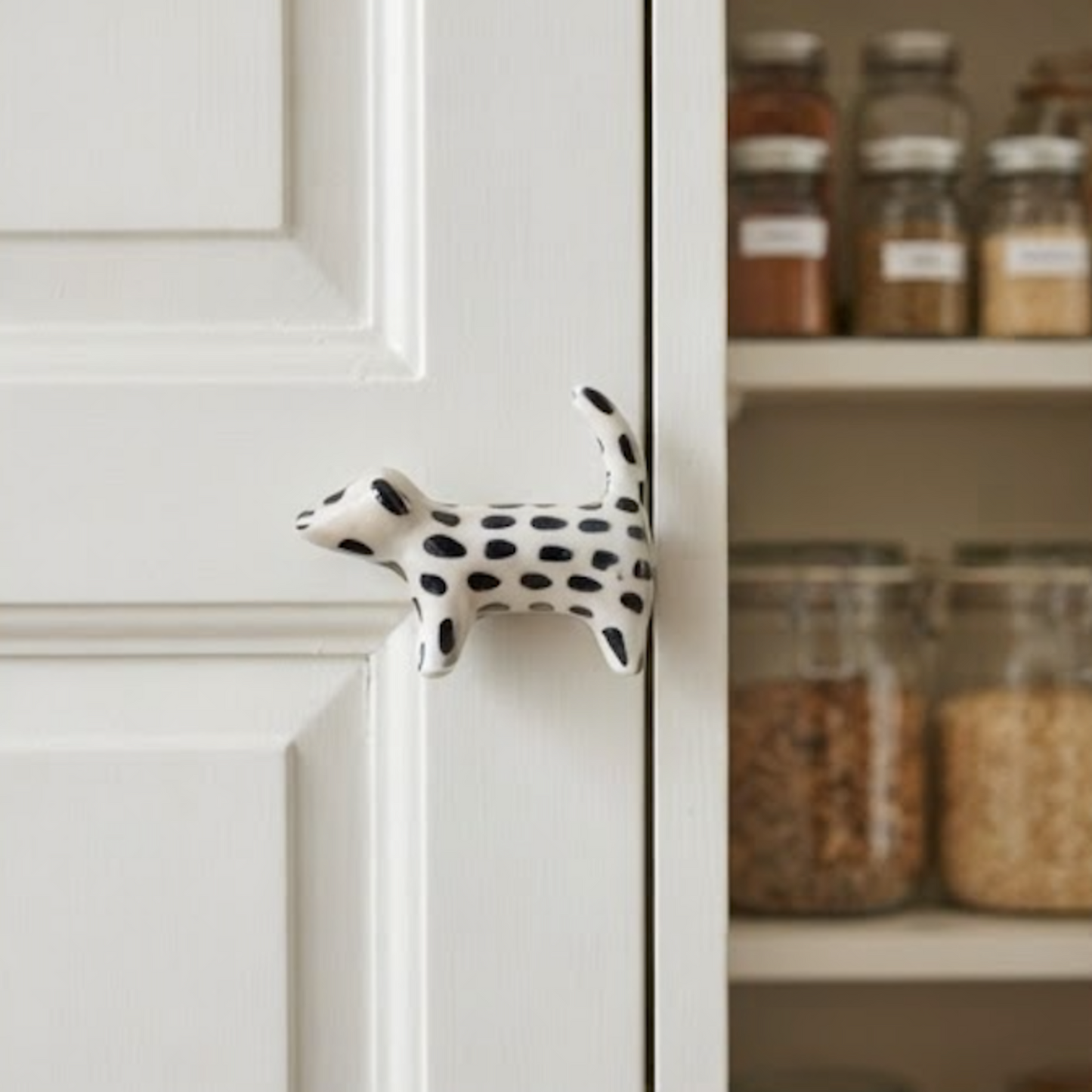 Spotted Dog Knob