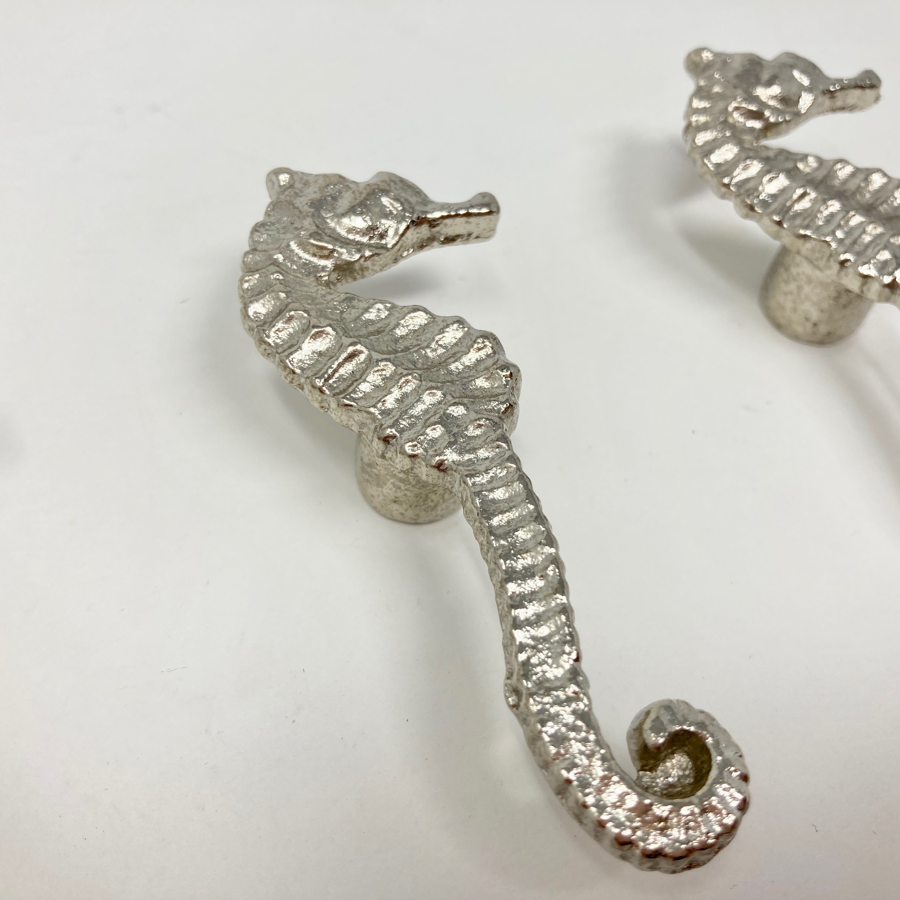 Elegant Metal Seahorse Knob in Silver