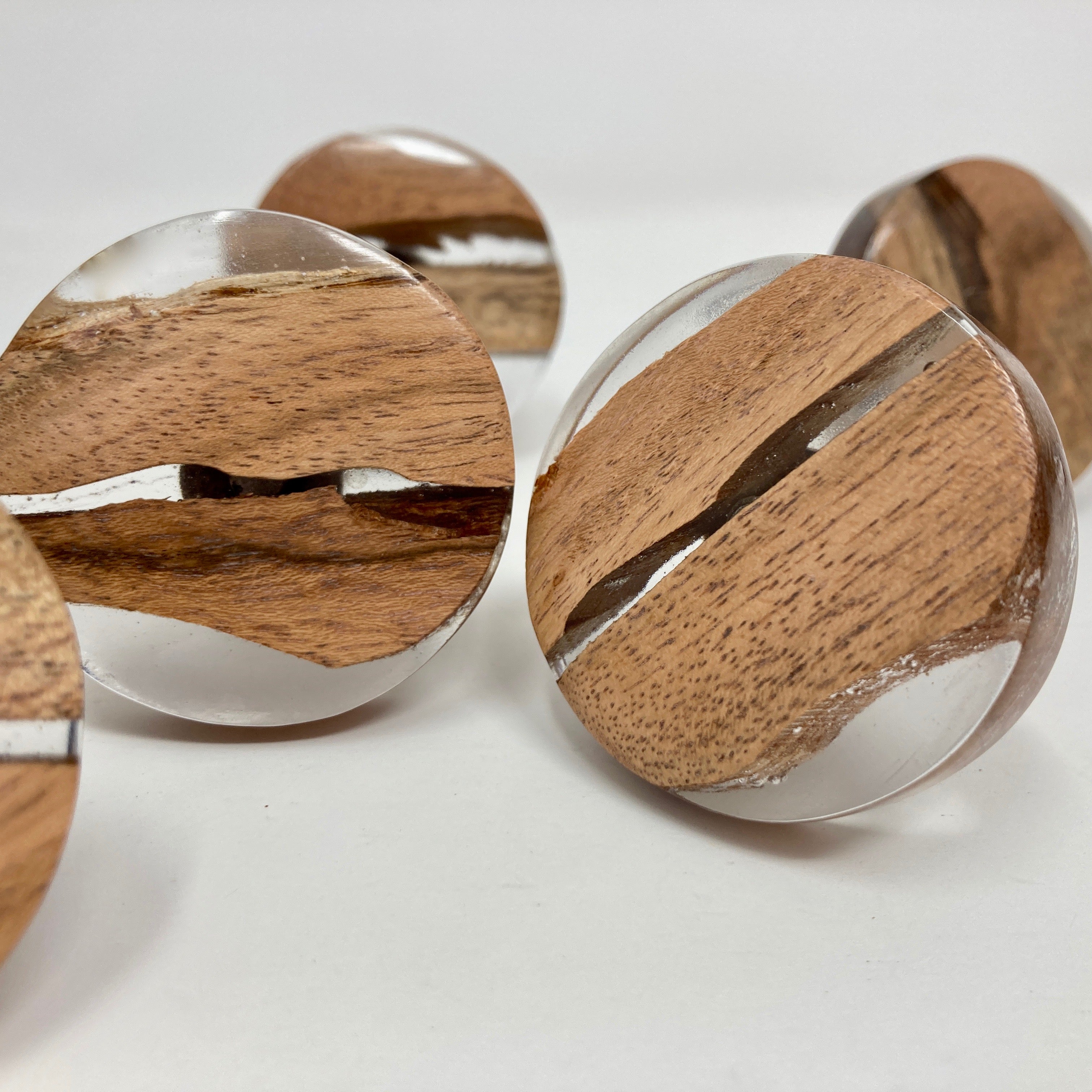 Round Clear Resin & Wood Knob