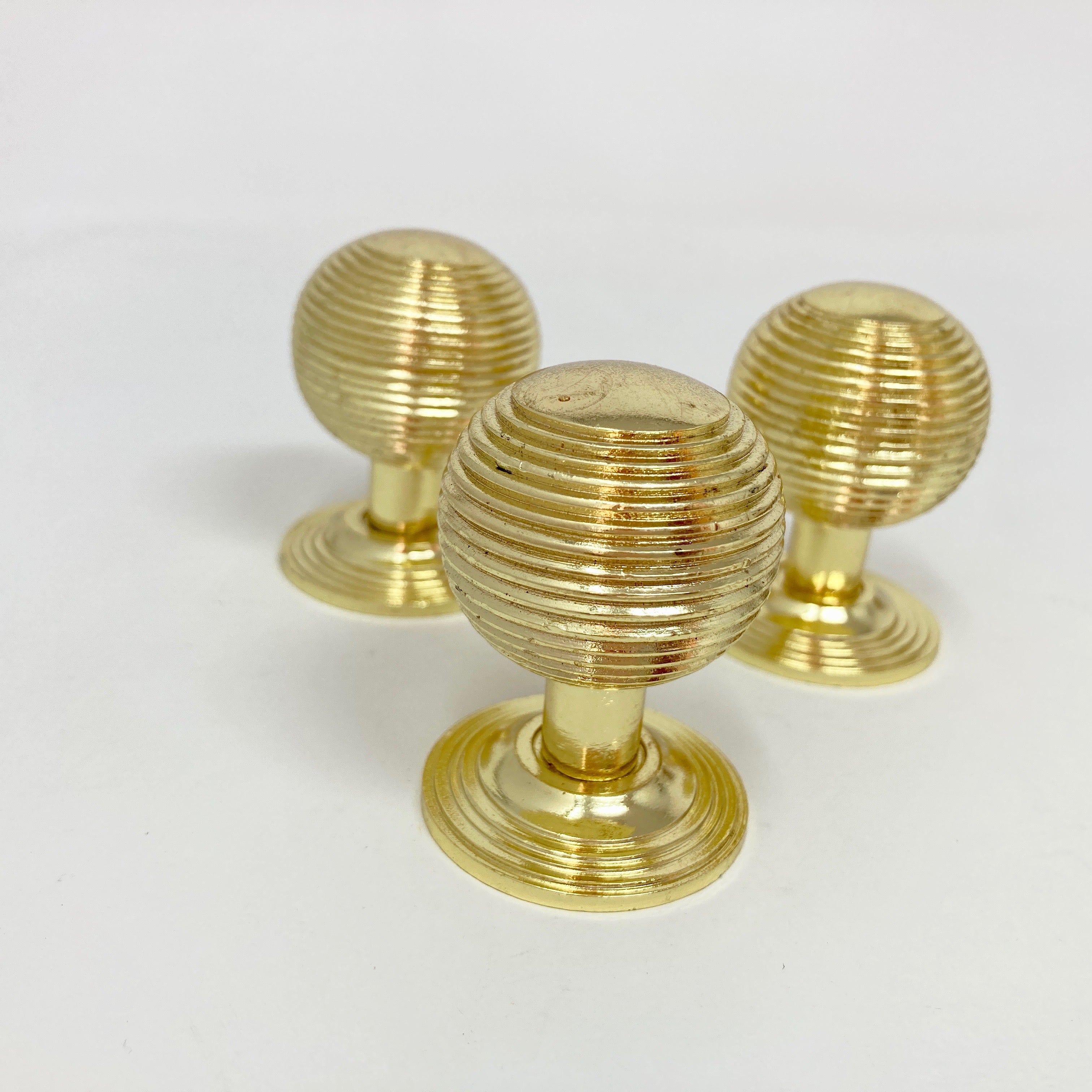 Beehive Cupboard or Drawer Knob in Distressed Gold, Antique Brass, Antique Pewter